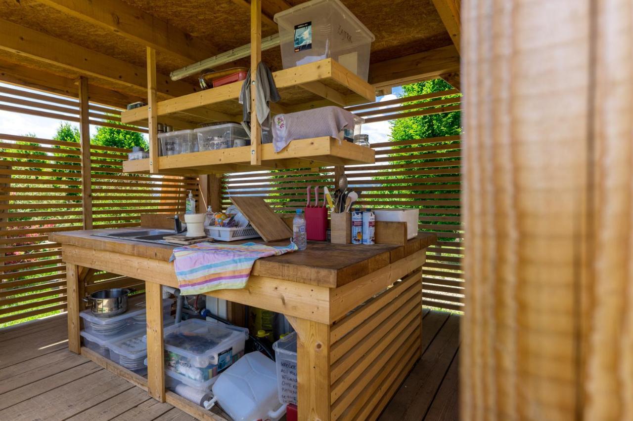 Horse Glamping Park Hotel Cirkovce Ngoại thất bức ảnh