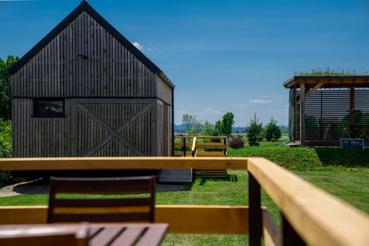 Horse Glamping Park Hotel Cirkovce Ngoại thất bức ảnh