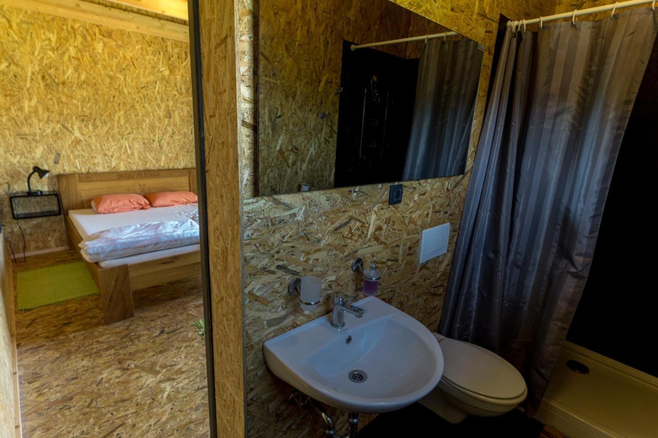 Horse Glamping Park Hotel Cirkovce Ngoại thất bức ảnh